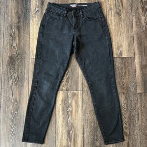 Denizen Levi’s Black Curvy Skinny Jeans Womens Size 10